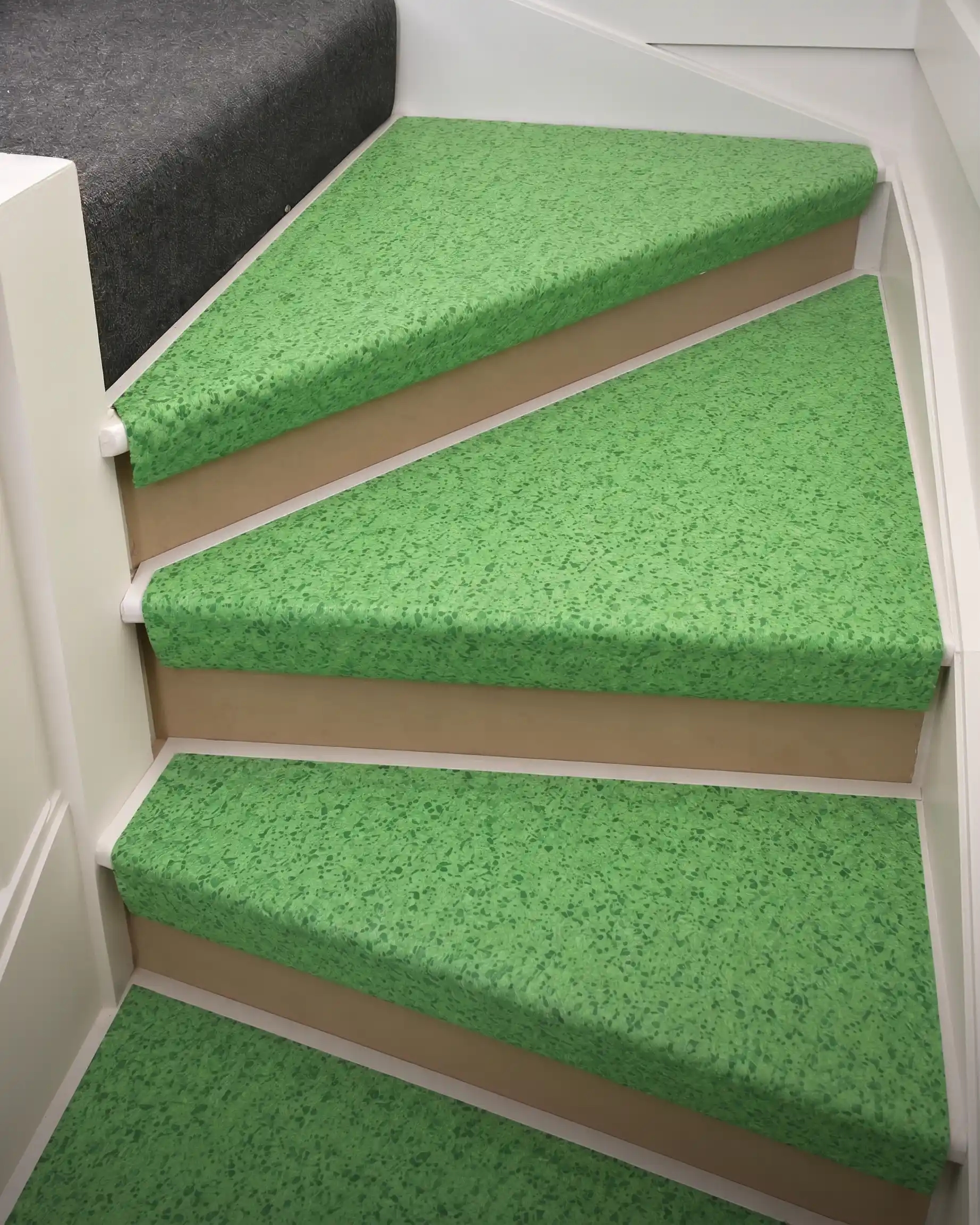 carpet installation in stairs